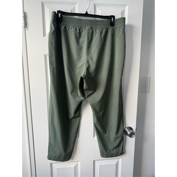 GAP Women's Olive Green Joggers - Picture 4 of 4